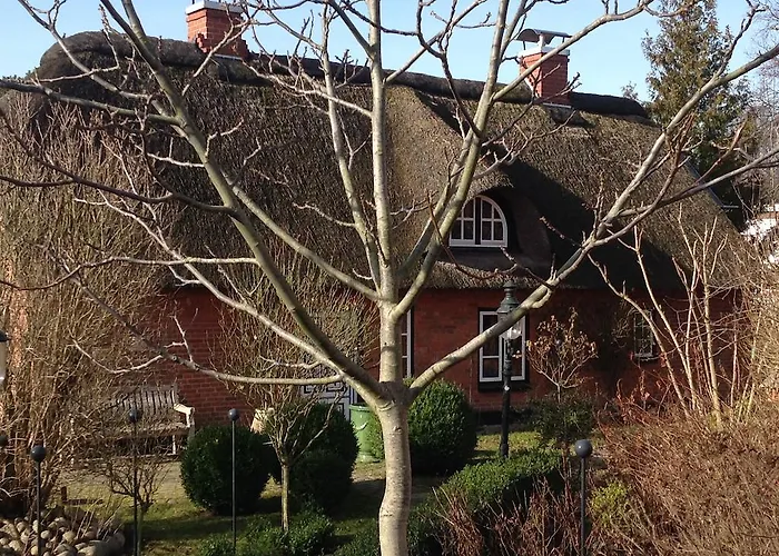 Reetdachhaus - Paulines Hoeft Appartement *